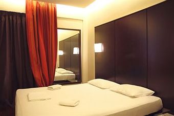 Pines Hotel