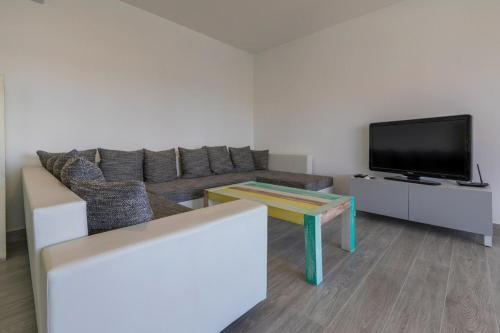 Two-bedroom Apartment In Dramalj XV