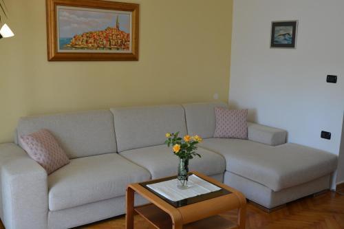 Apartment Gr?ini? 298