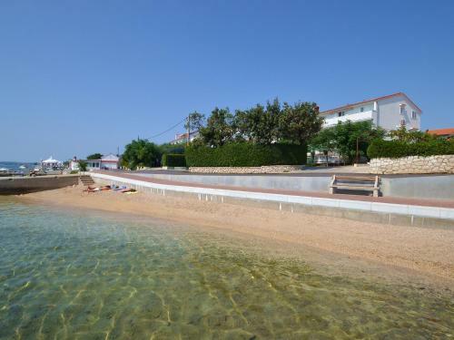 Apartment Trava?.3