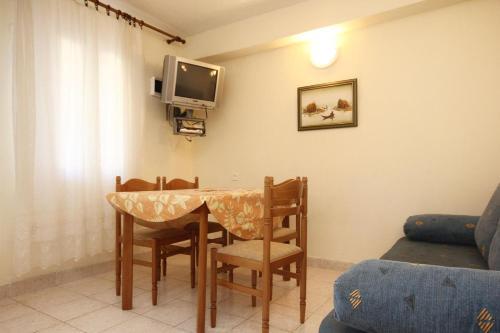 Apartment Orebic 10093a