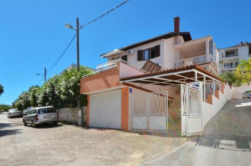 Apartment Arbanija 8651d