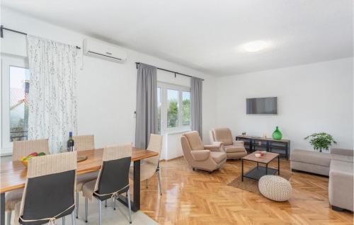 Holiday Apartment Malinska 01