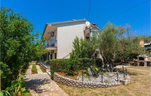 Holiday Apartment Malinska 01