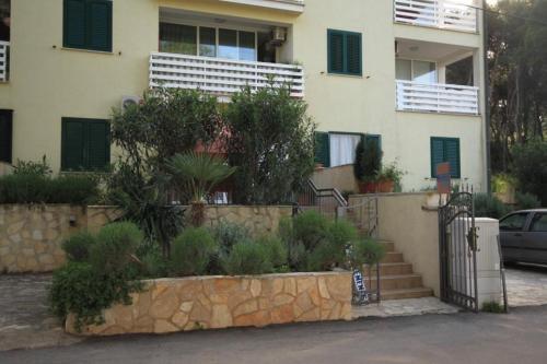Apartment Jelsa 8751a