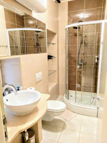 Apartamentos De Caris Palace