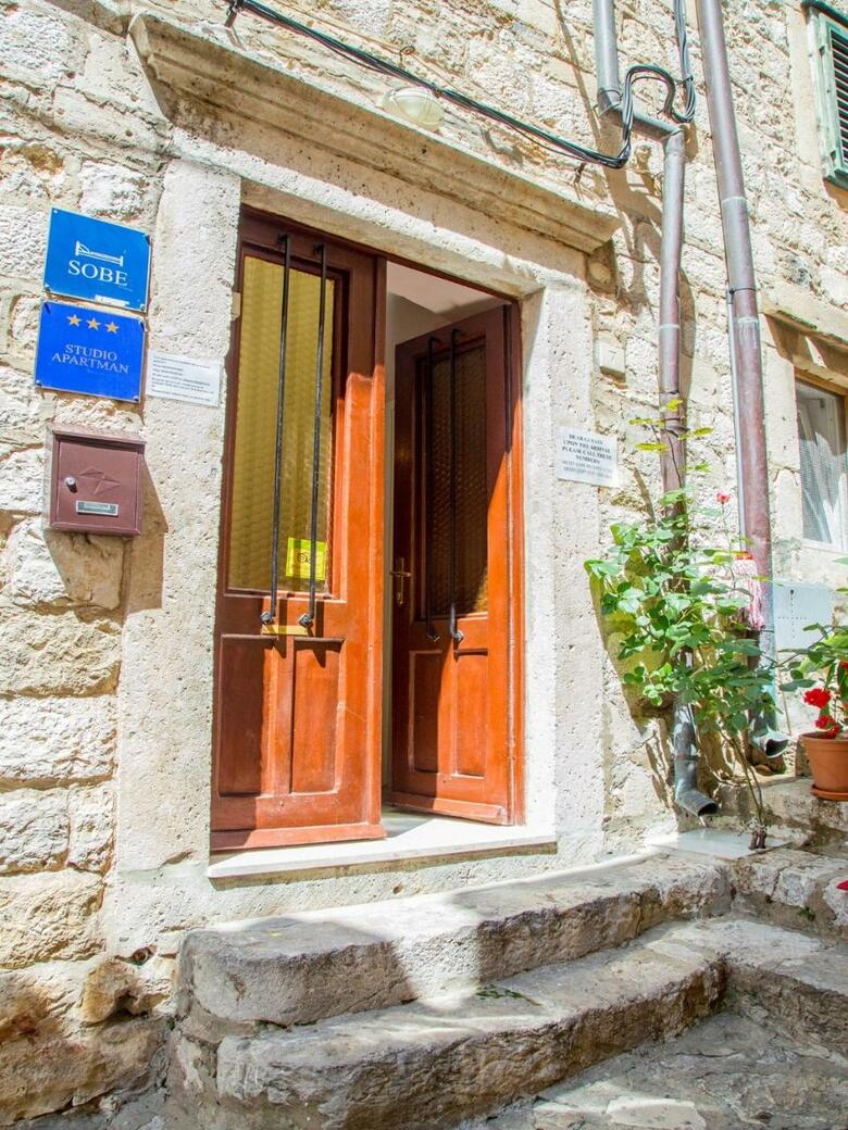 Hostal Guest House Jeljenic