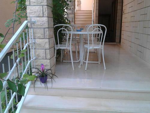 House Danica Apartments & Rooms