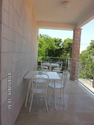 House Danica Apartments & Rooms