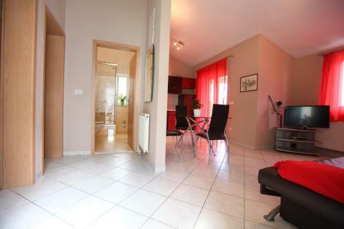 Apartments Salona