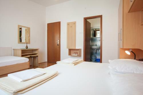 Hostal Guest House Damir