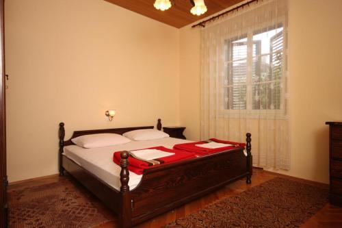 Holiday Home Makarska 6879