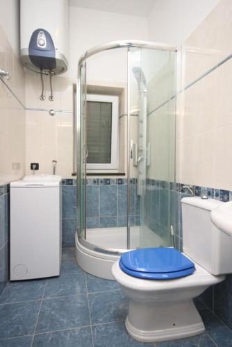 Holiday Home Makarska 6879