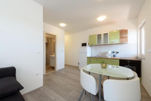Apartments Robi