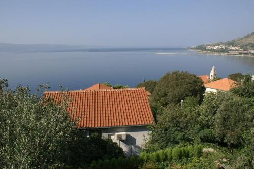 Apartments By The Sea Omis - 2823