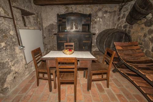 Vineyard Cottage Skatlar