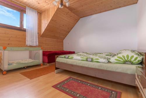 Hostal Holiday Home Kersnik