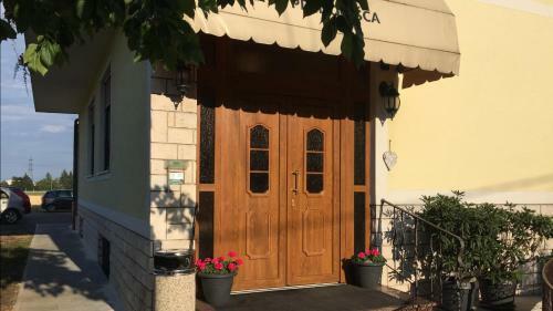 Hostal Guest House Stara Lipa Ta?ner