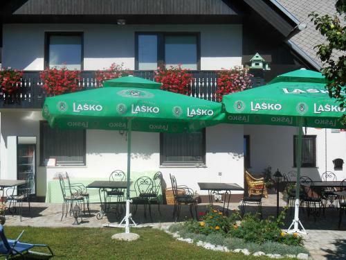 Hostal Apartments & Rooms Preseren