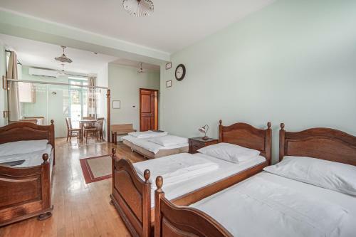 Hostal Guest House Parma