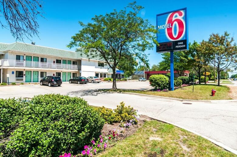Hotel Motel 6 Chicago Schiller Park