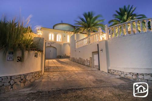 Abahana Villas Mariposa