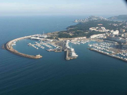 Apartamentos Riells Park