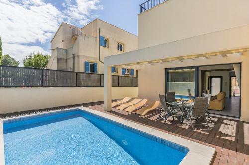 Villa Zafr� Montfarrutx