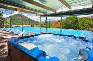 Hotel Amaroo At Trinity