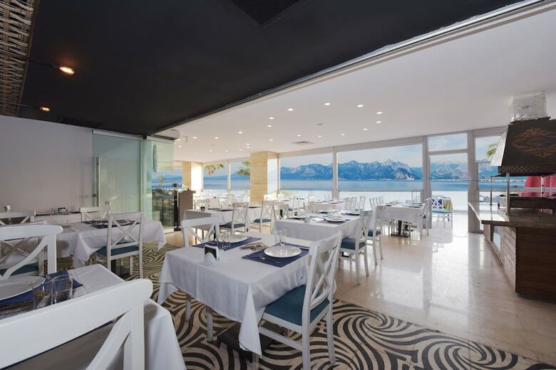 Hotel Ramada Plaza Antalya