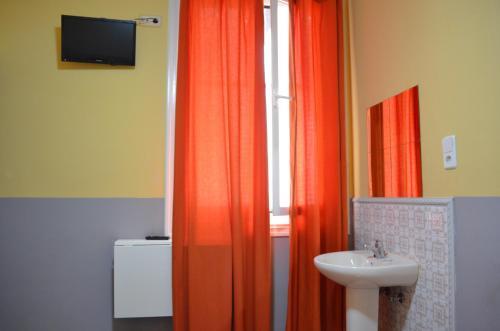 Hostal Village Guesthouse Barco