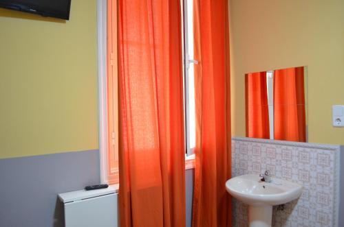 Hostal Village Guesthouse Barco