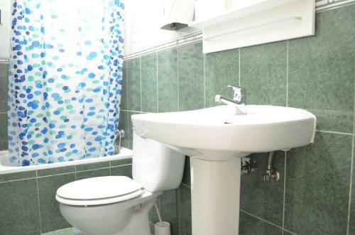 Hostal Village Guesthouse Barco