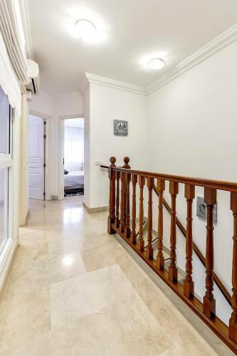 Townhouse In La Duquesa