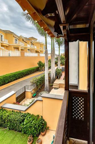 Townhouse In La Duquesa