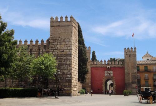 Corral Del Conde Luxury Apartment