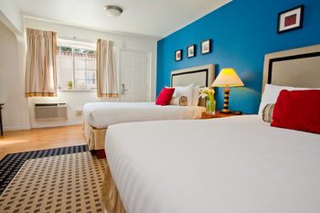 Hotel Alpine Inn & Suites