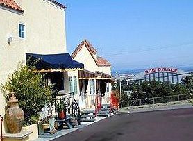 Hotel Alpine Inn & Suites