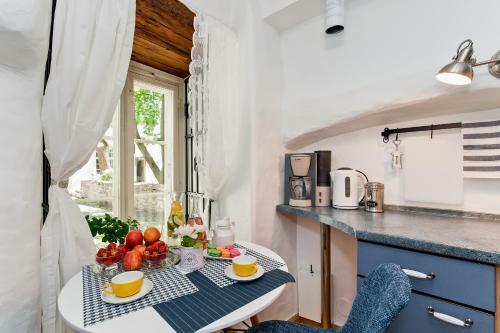 Old Town Central Apartment