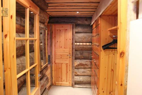 Rukanhelmi Jr. Cottage