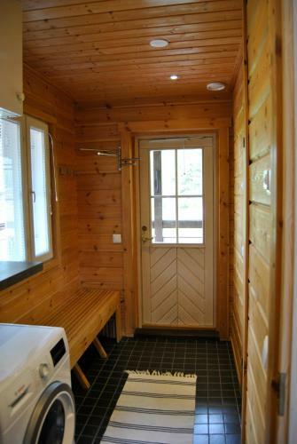 Rukaneli� Cottage