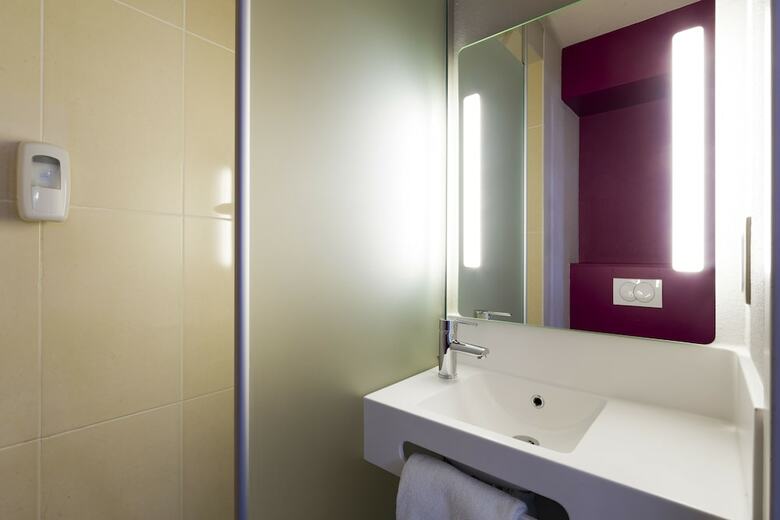 Hotel B&B H�tel La Roche-sur-yon