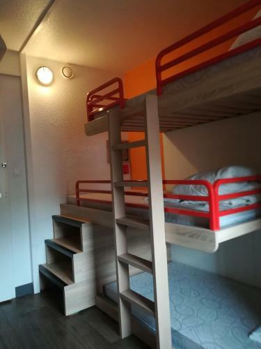 Hotelf1 Avignon Centre Courtine Gare Tgv