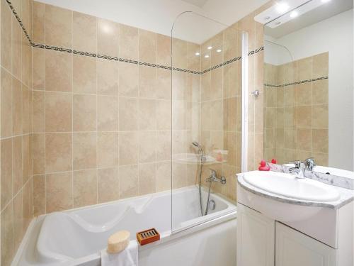 Four-bedroom Holiday Home In Lanzac