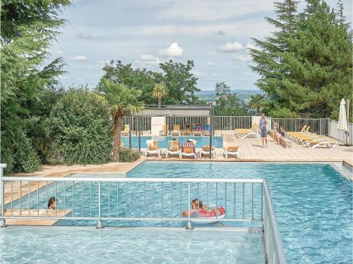 Four-bedroom Holiday Home In Lanzac