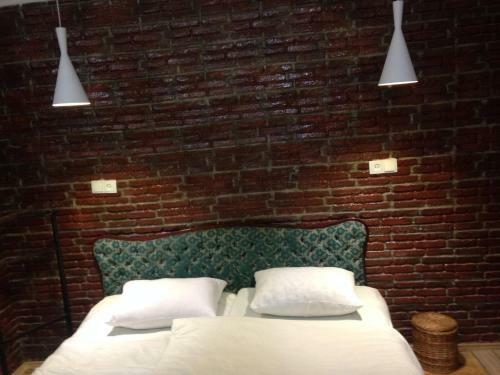 Hostal Kipiani Guest House
