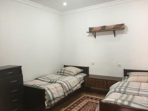 Hostal Kipiani Guest House