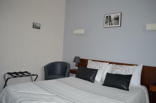 Hotel Christina - Contact Hotel