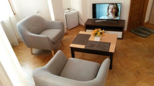 Hostal Aparthotel Melashvili 5