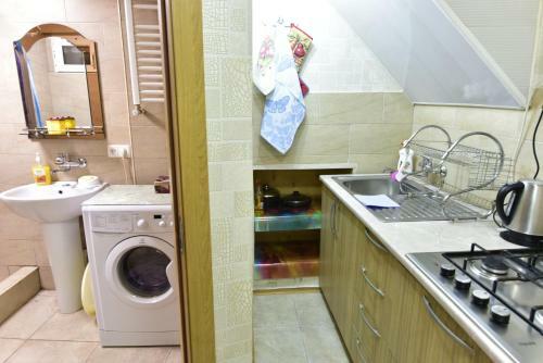 Revaz's Apartment In Tbilisi